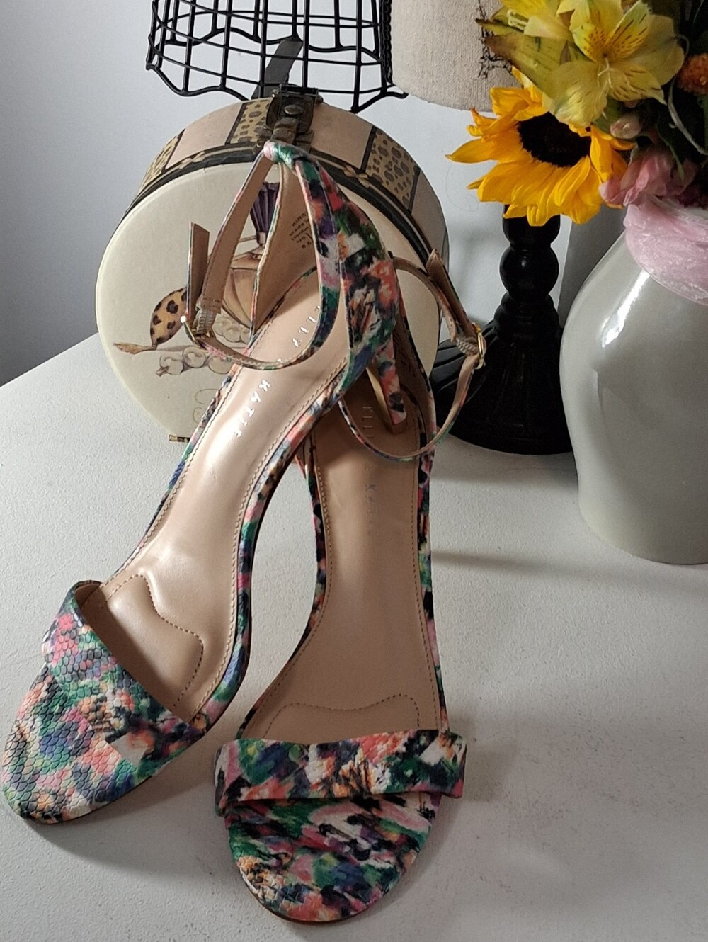 Kelly & Katie Spring Floral Print Open Toe Heel Sz 8.5M Like New
